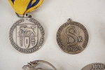 Silver brosch, medalj och hänge 89gram. A74