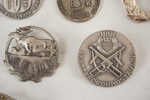 Silver brosch, medalj och hänge 89gram. A74