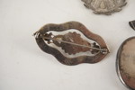 Silver brosch, medalj och hänge 89gram. A74