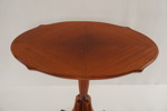 Litet bord. B156 