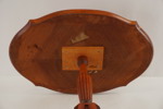 Litet bord. B156 