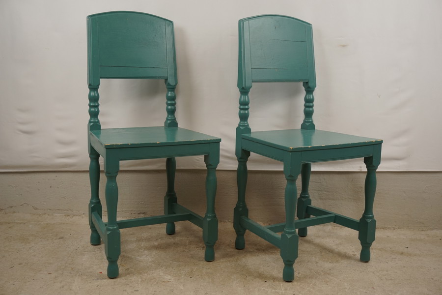 Stefan Olofsson 2-stolar grön målade. B208