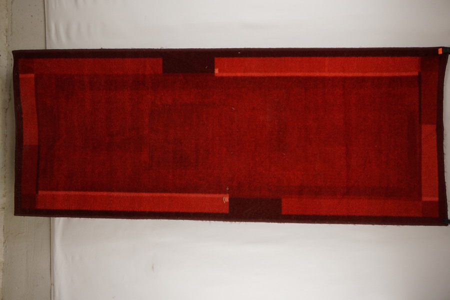 Matta röd 80x200cm. B231