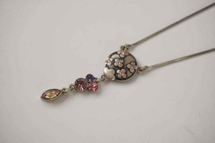 Pilgrim halsband. A105