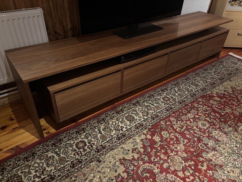 TV bänk. Odensala 6