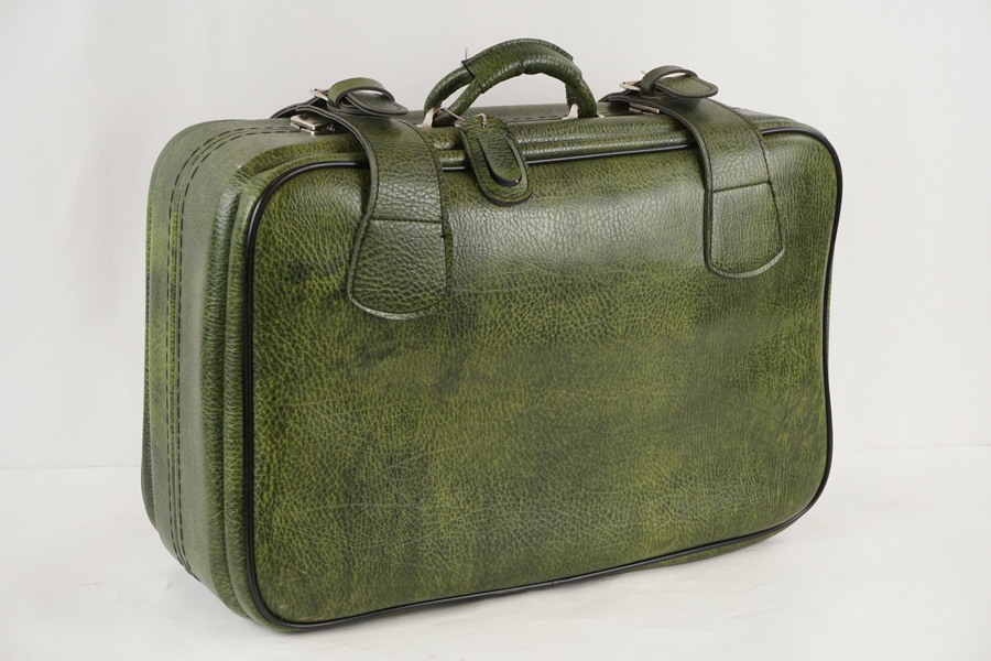 Resväska grön. B279