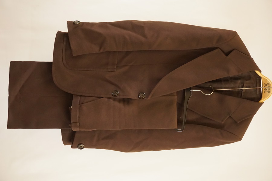 Herrkostym brun. A52/