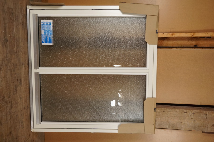 SP Badrums fönster vrid 13-13. U869