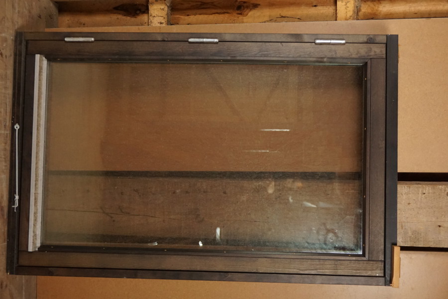 Fönster utåtgående 9-14. U781