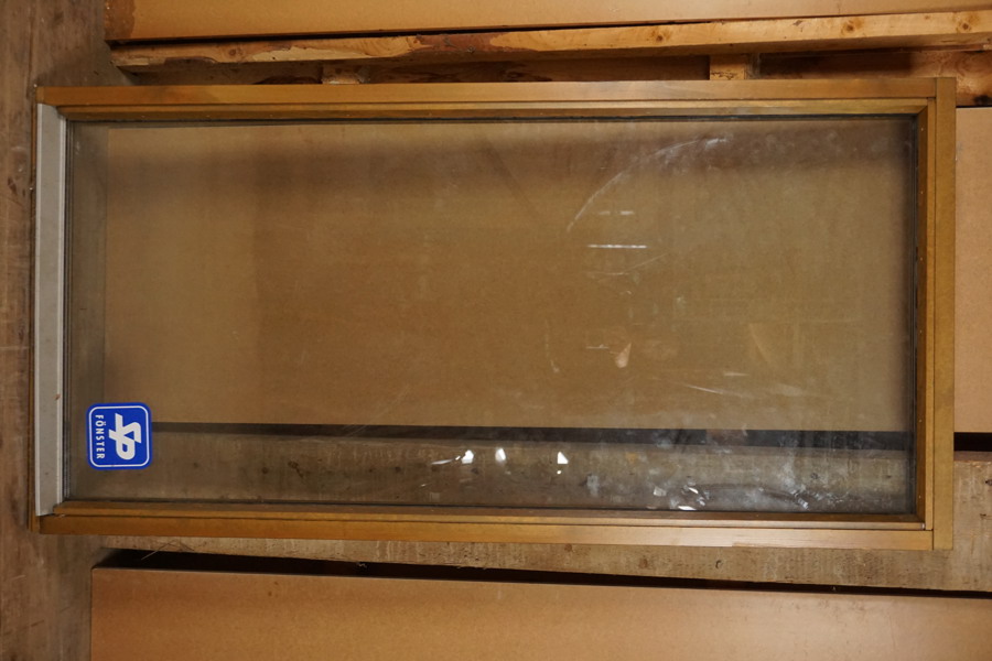 Fönster fast 8-16. U784