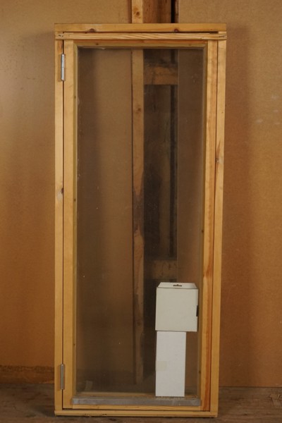 Fönster utåtgående vänster 6-14. U925