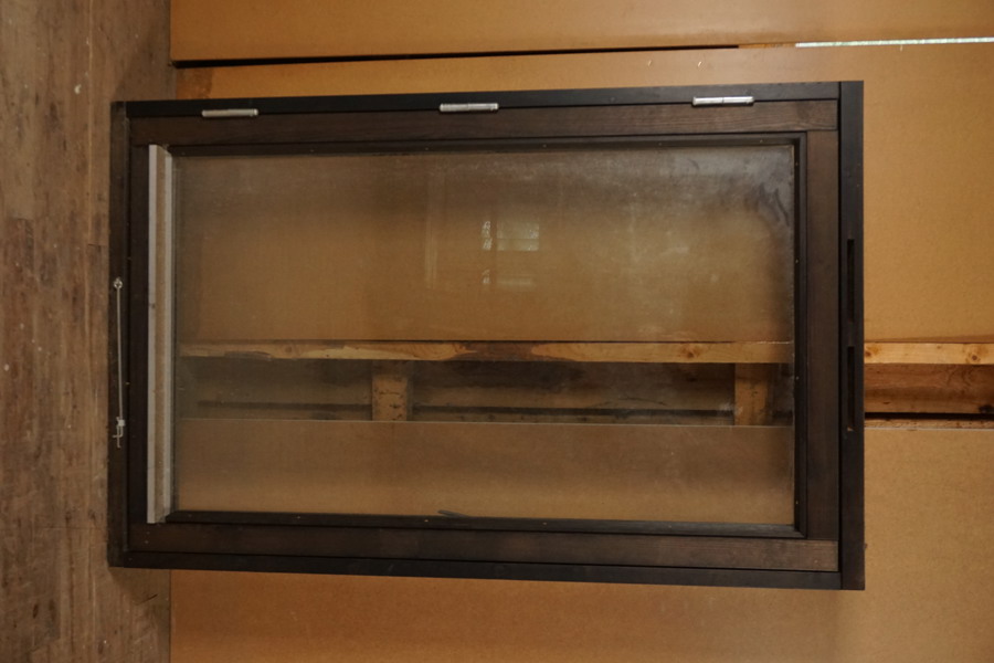 Fönster utåtgående vänster 9-14. U841