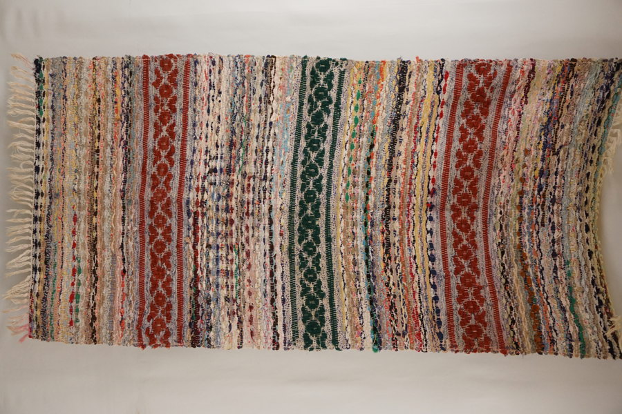 Trasmatta flerfärg röd mm 78x160. B288