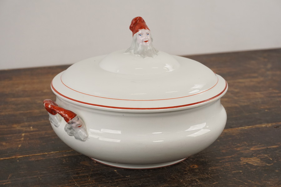 Rörstrand Grötterrin tomtedekor. G46