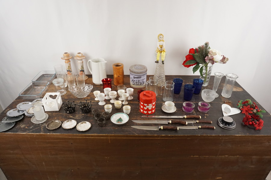 Knivar, vas, ljusstake La Poterie mm. BC318