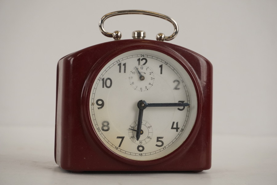 Gammal bordsväckarklocka. A227/