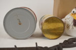 Krok i form av sax, Gavalia plåtburk mm. D63