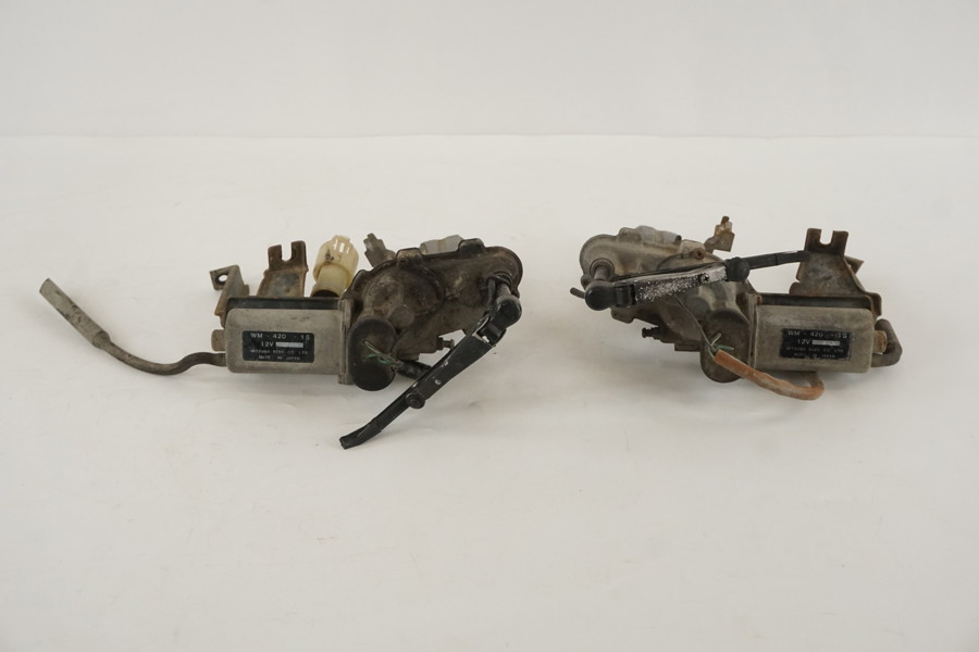 Honda vindrutetorkare och strålkastarspolare. D16/