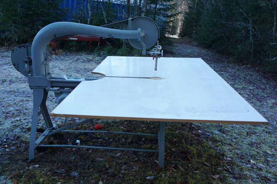 P. Sundkvist Bandsåg för textil. B2