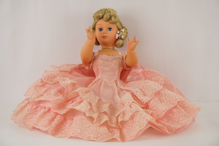 Äldre Italiensk docka. A19/