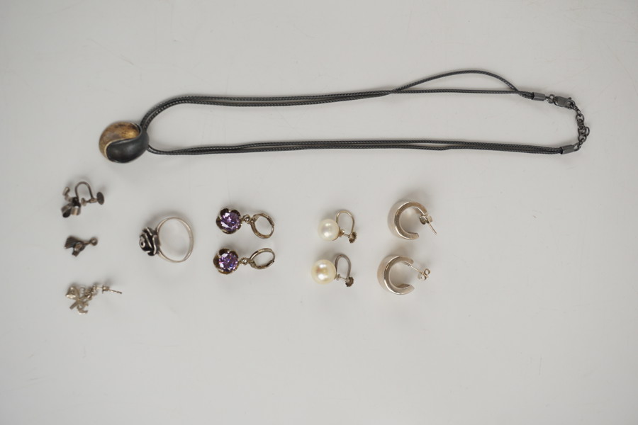 Silver halsband, ring mm 32gram. A15