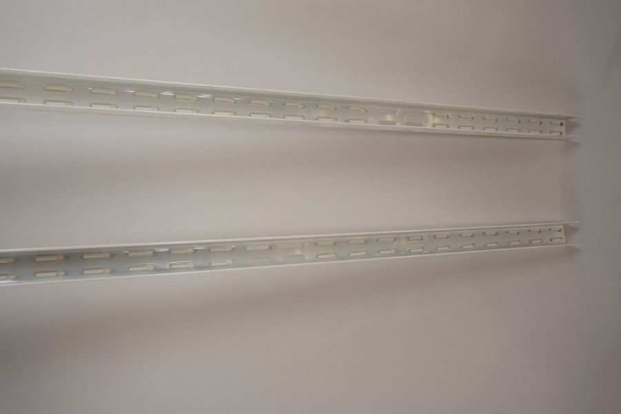 2st Elfa hyllsystem. A28