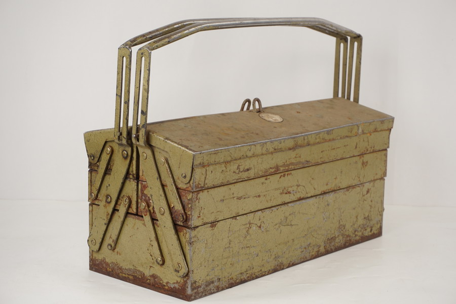 Karlskrona Verktygslåda i metal. D10