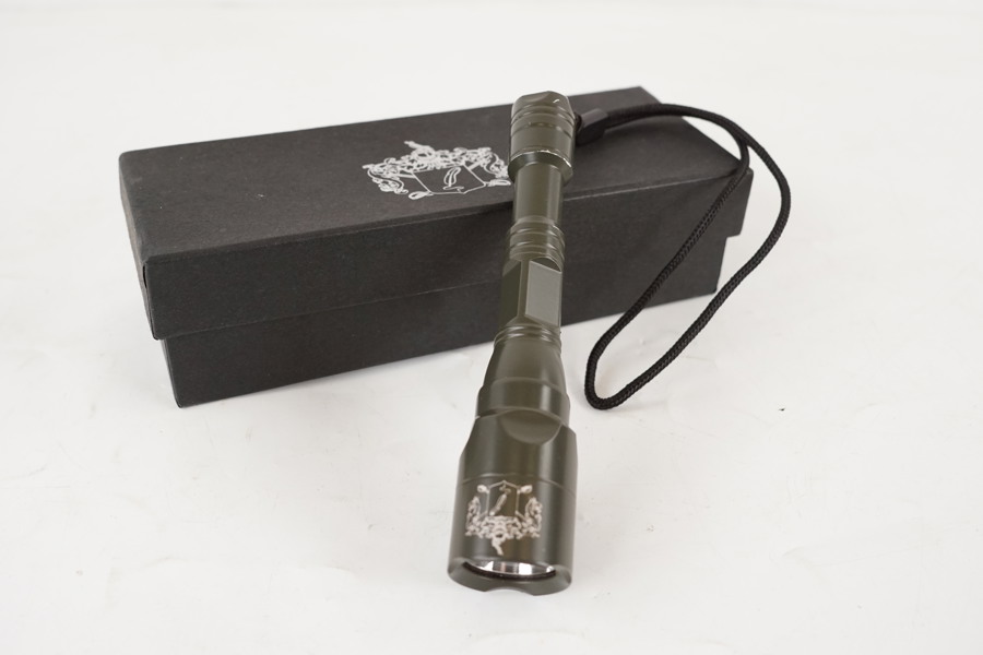 SMB Armeficklampa 30-60 Lum. A38