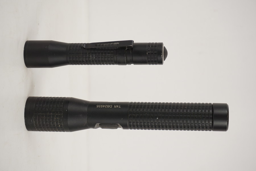 2st Inova ficklampor. A54