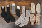 Ullstrumpor, handskar mm. A72
