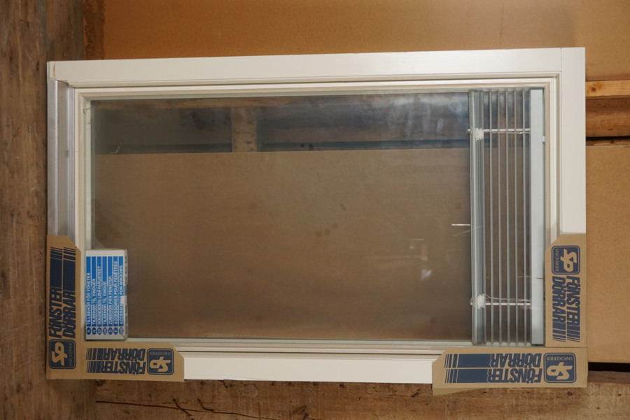 SP Fönster inåtgående vänster 8-14. U871