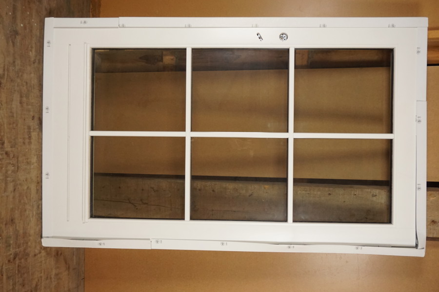 Dörr utåtgående 11-18. U811