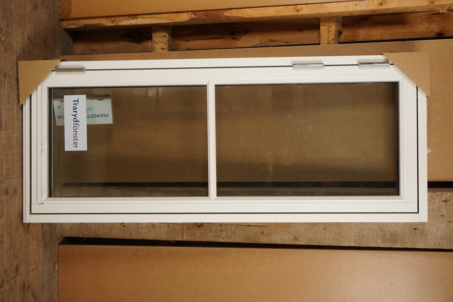 Trarydfönster fönster utåtgående vänster 640-1580. U911