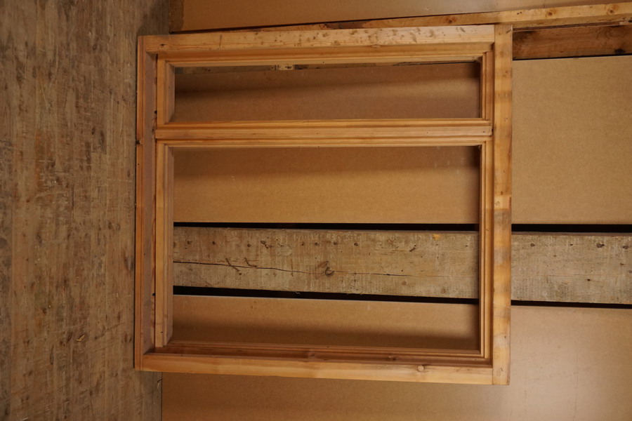 Fönster inåtgående utan glas 12-13. U884