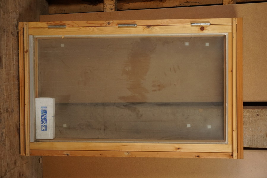 SP Fönster Fönster utåtgående vänster 8-13. U889