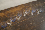 5st Glas på fot och 6st blå glas. G26