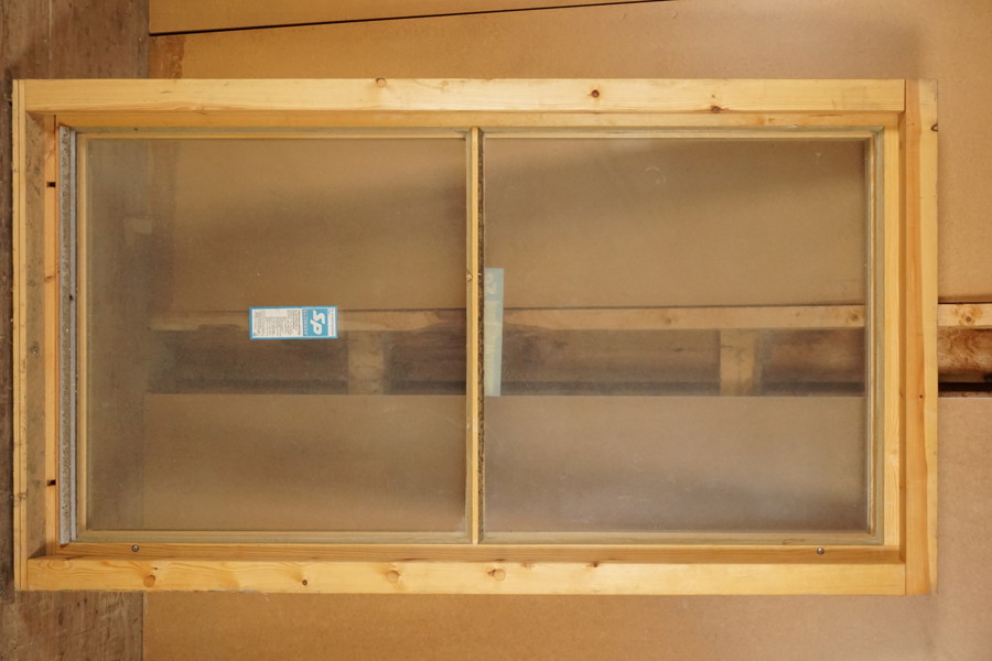 SP Fönster inåtgående höger 9-16. U932