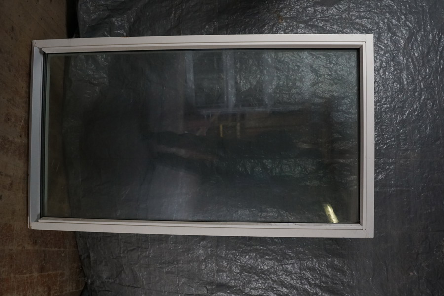 Fast fönster 850-1500mm . U211