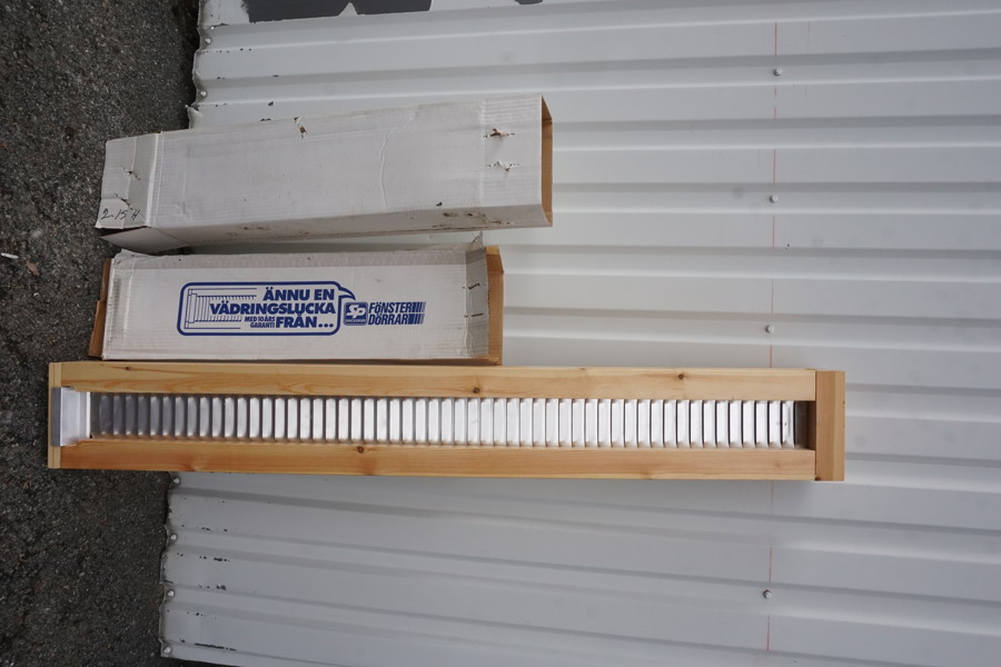 SP Fönster Vädringslucka inåtgående 2-15. P418