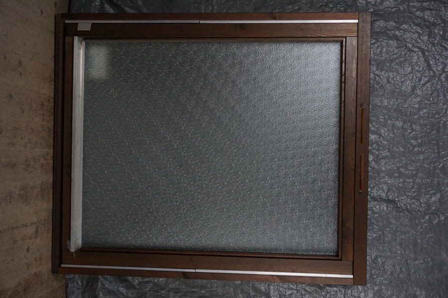 Badrumsfönster vrid 11-13. U278