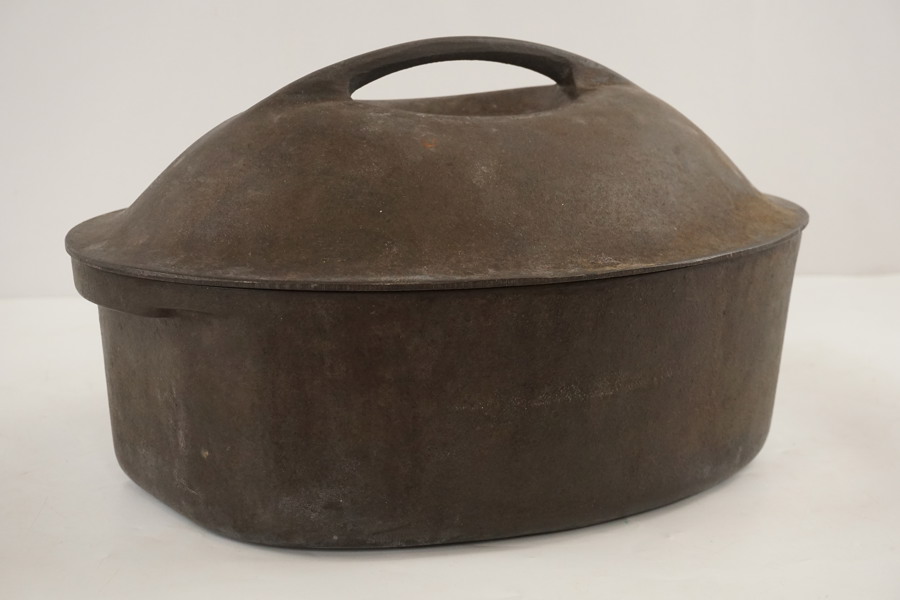 Husqvarna 8L Gjutjärnsgryta. C17/