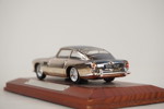 Aston Martin DB-4 bilmodell. A100