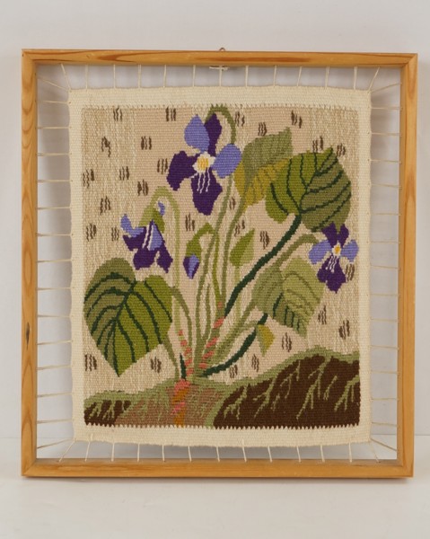 Flamskväv med violer. A120