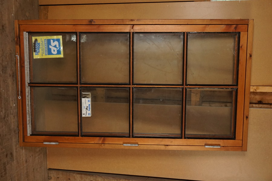 SP Fönster Utåtgående höger 12-16. U835