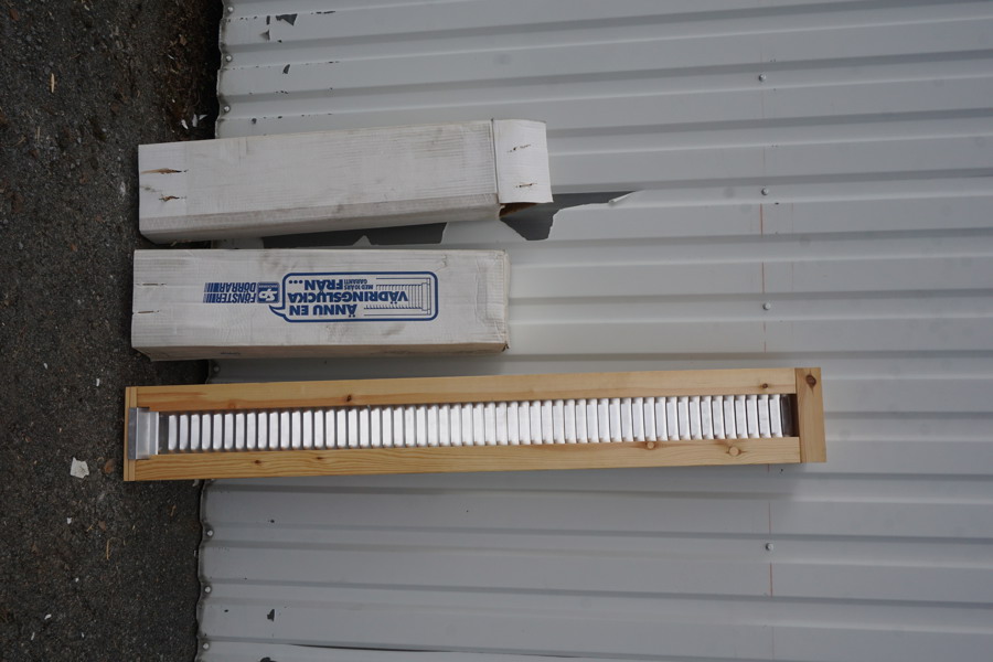 SP Fönster Vädringslucka inåtgående 2-15. P428