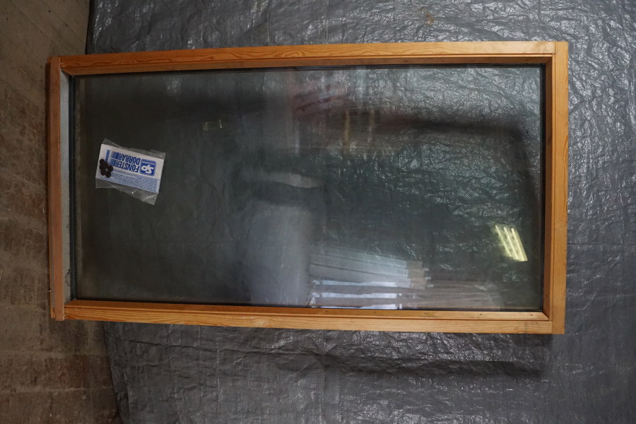 SP fönster 8-15 fast. U217