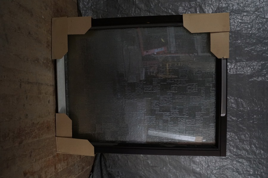 Badrumsfönster 8-10 fast med ventilation. U215