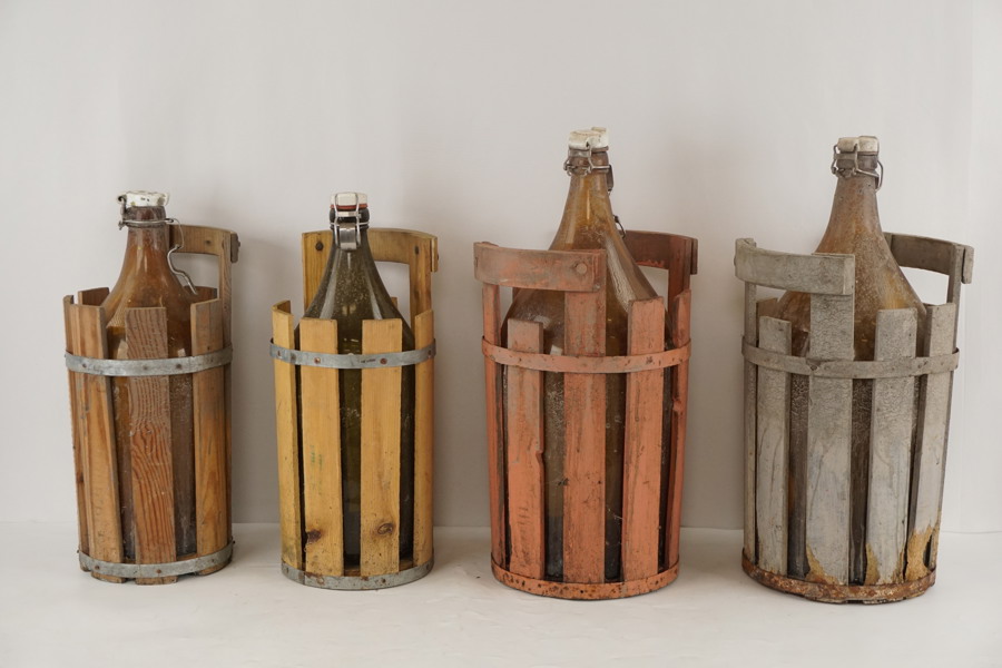 4st Bryggeriflaskor med kagge. B154