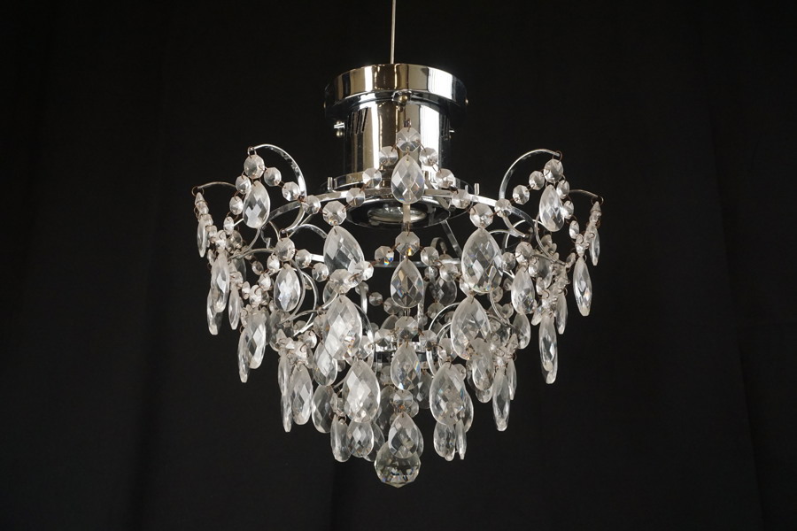 Taklampa / prismorkrona. BC243