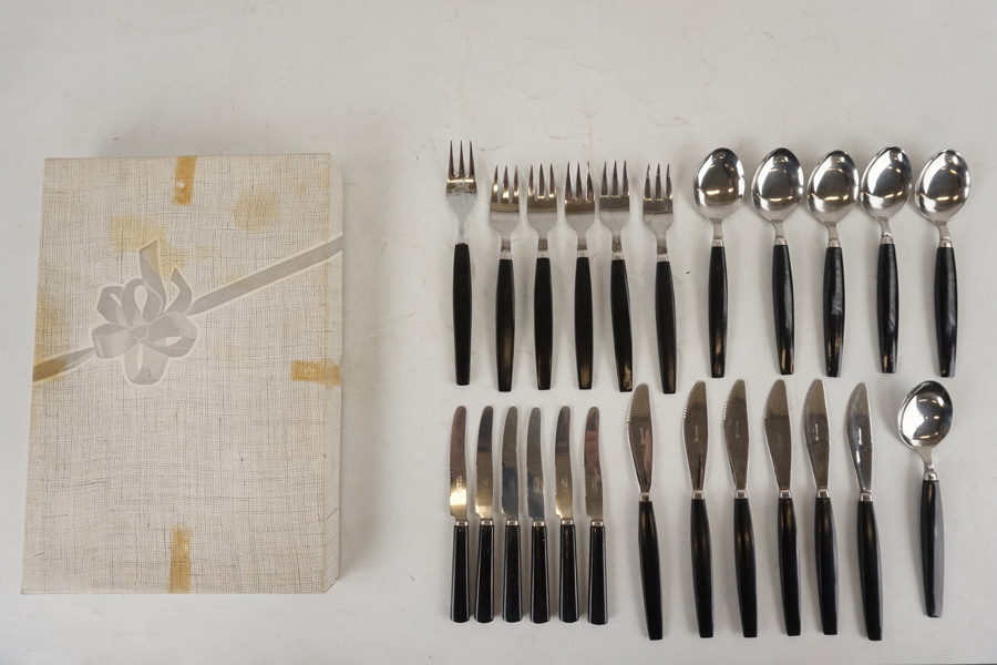 Vintage bestick. A165